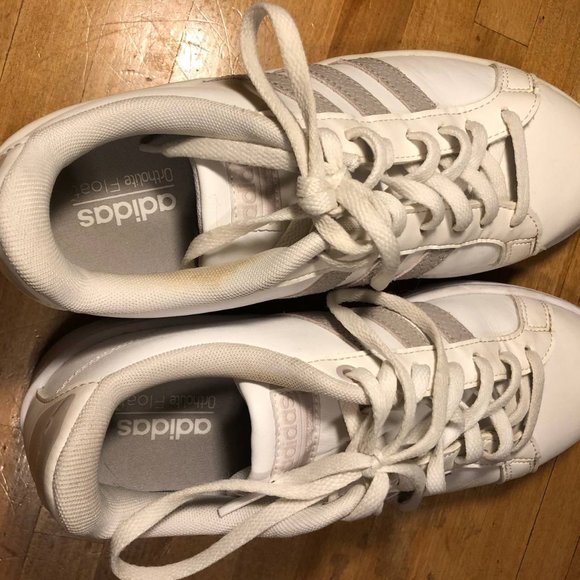 Adidas Cloudfoam Advantage Women’s Size 8 Comfort Shoes B42133 White - Picture 2 of 10